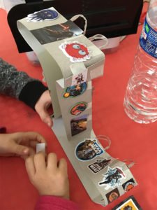 Votre enfant peut customiser sa lettre lumineuse comme il le souhaite.