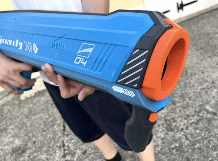Spyragravity water bomb launcher