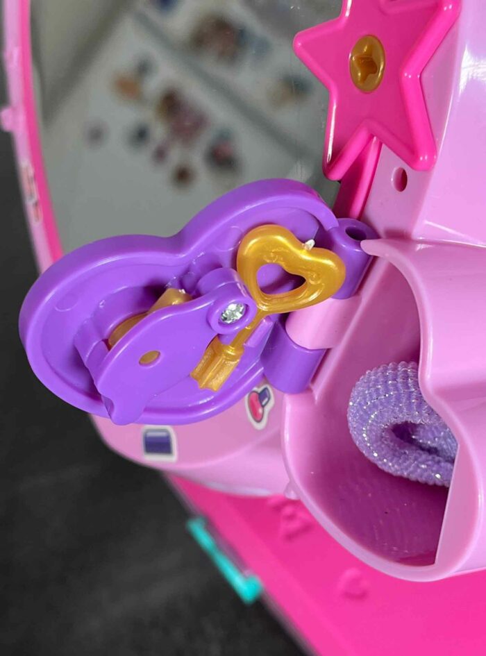 Funlockets secret mirror