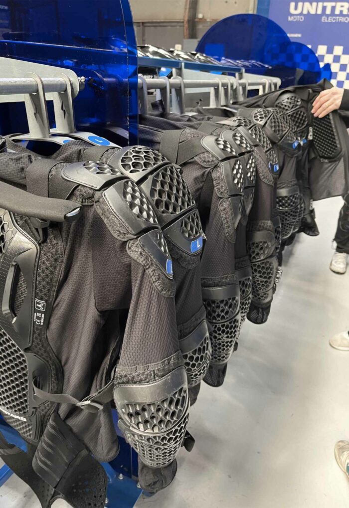 Unitrack moto électrique indoor prix